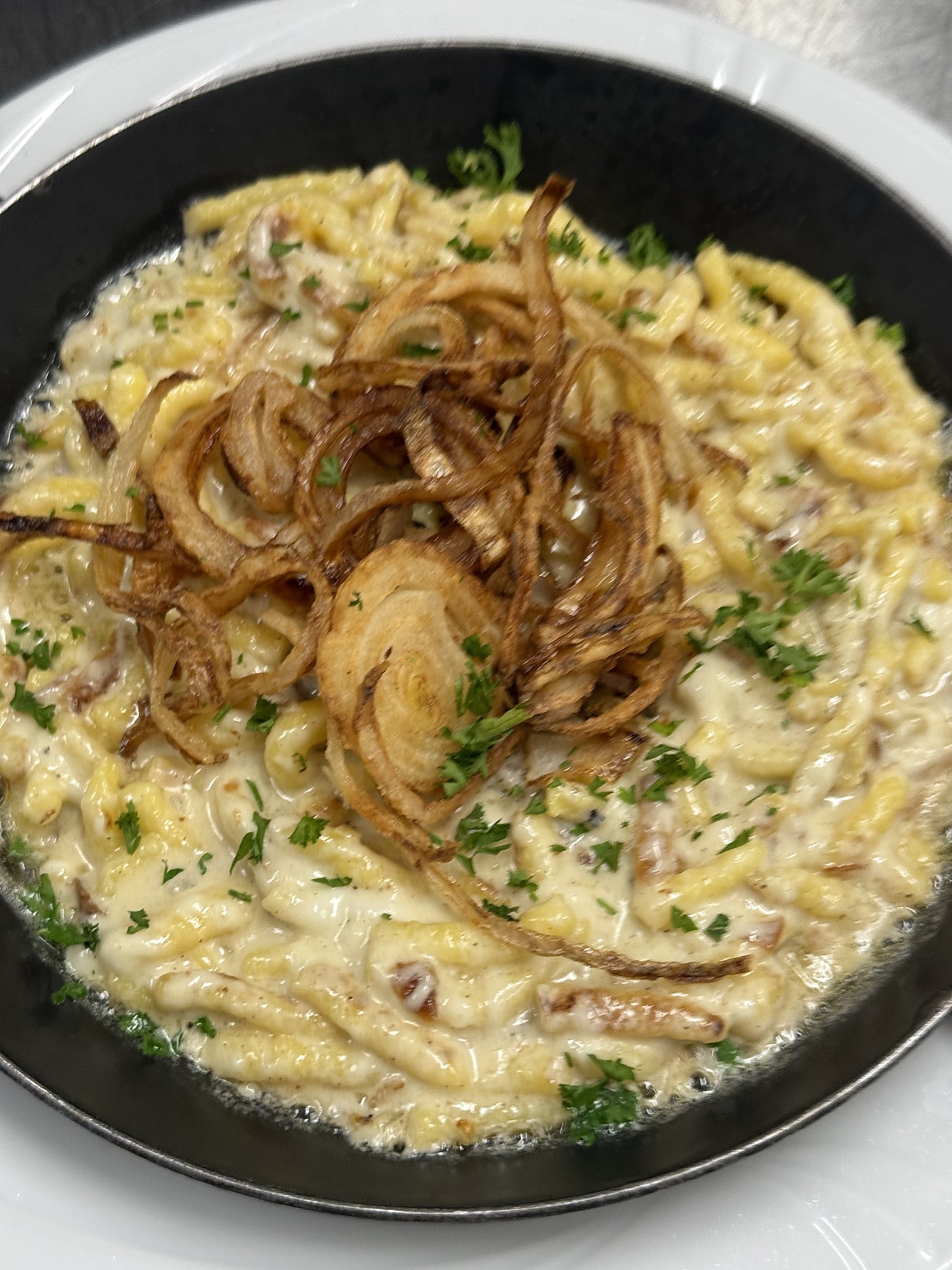 Käsespätzle mit Röstzwiebeln